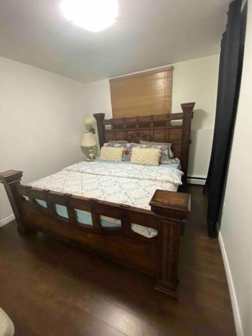 Beautiful Two Bedroom Apartment. YYC Exterior foto